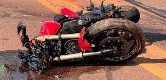 Motociclista morre em acidente envolvendo 5 veículos na BR-163