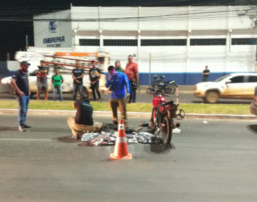 Motociclista é atropelado por caminhão e morre em avenida de Cuiabá 