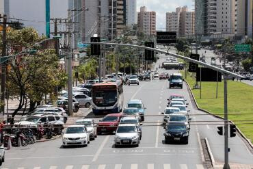 IPVA de veículos com placas finais 8,9 e 0 deve ser pago até 30 de maio