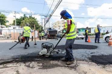 Cuiabá realiza operação tapa-buracos até aos domingos