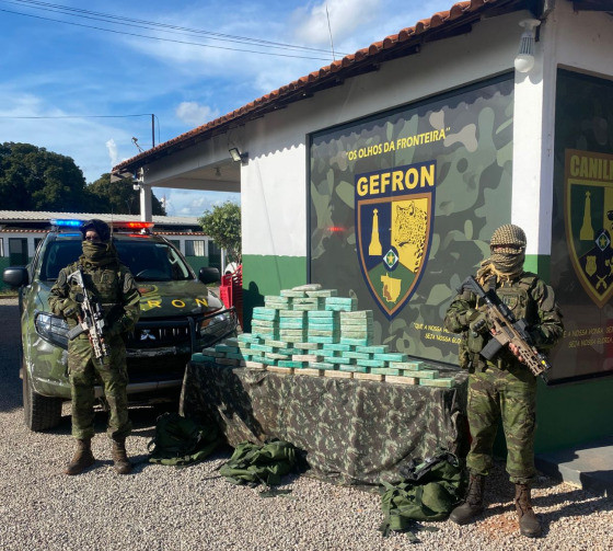 Polícia apreende carga milionária de cocaína na fronteira