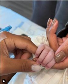 Nasce Zuri, filha de Ludmilla e Brunna Gonçalves: 'Bem vinda ao nosso Paraíso' 