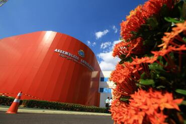 Assembleia aprova lei que regulamenta free shop em Cáceres