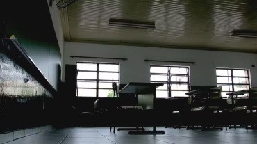 Professores são denunciados por crimes sexuais contra alunas