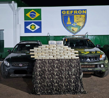 Gefron apreende carga de R$ 900 mil em cocaína em MT
