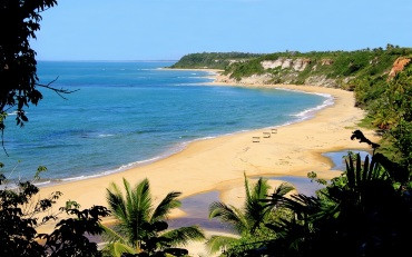 Justiça obriga operadora de turismo a restabelecer viagem cancelada por atraso em parcela