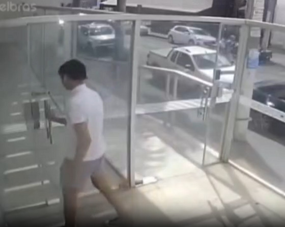 bandido invade prédio em Cuiabá