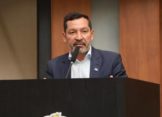 basilio assembleia.jpg