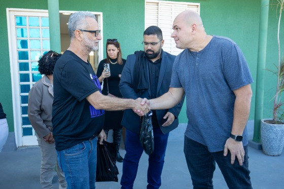 Prefeito recebe representantes da comunidade LGBTQIA+