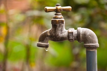 Concessionária de água é acionada por falhas no abastecimento em MT