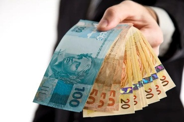 Vereador propõe Refis para tirar servidores de Cuiabá do superendividamento