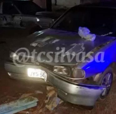 Motorista embriagado perde controle de carro e destrói muro de residência 