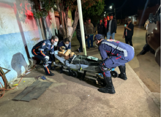 Homem esfaqueado no peito