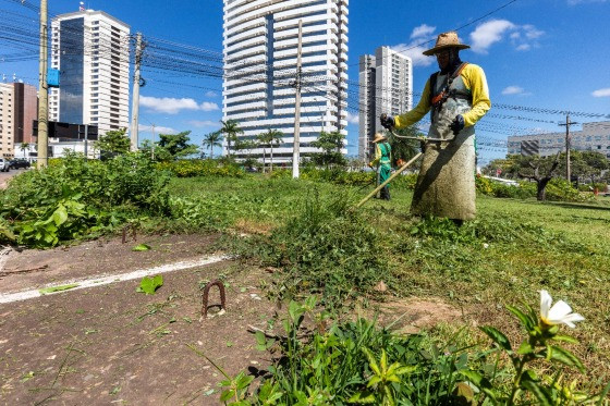 Megaoperação realiza limpeza em 15 quilômetros da Miguel Sutil