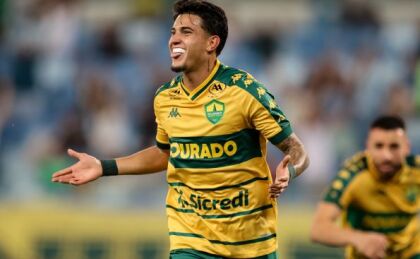 De virada, Cuiabá vence o América-MG pela Série B na Arena Pantanal