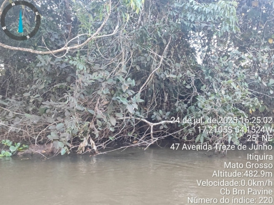 Corpo de jovem que se afogou em rio após pular de passarela é encontrado 