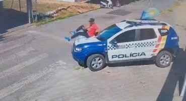 Bandido sobe em viatura, grava vídeo debochando da PM e acaba preso