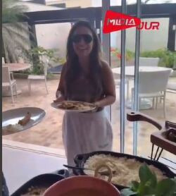 Em visita ao Nortão, Cantora Simones Mendes se encanta com prato típico de MT 