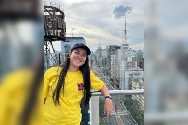 Após uso excessivo de vape, jovem é diagnosticada com câncer aos 27