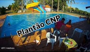 Homem espanca mulher na frente dos filhos em clube em MT; vídeo